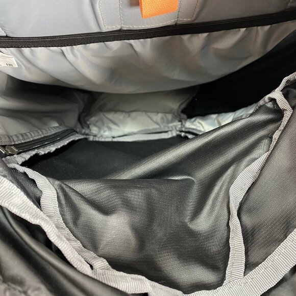 Deuter Trail 30 Hiking Backpack – 30L – Black/Shale - Picture 4 of 6